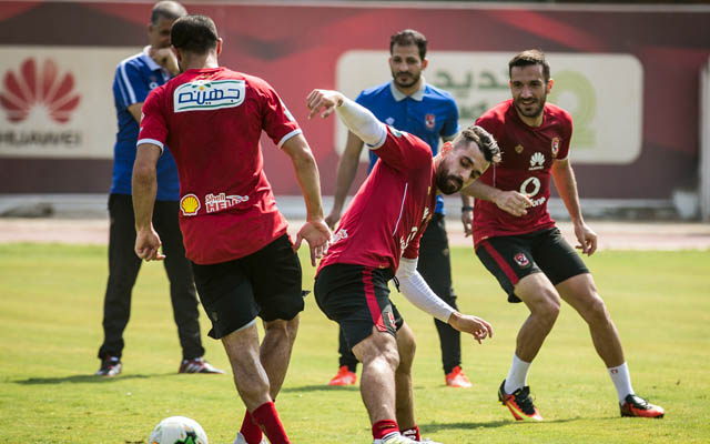 “ثنائي الأهلي” على بعد خطوات من الدوري السعودي