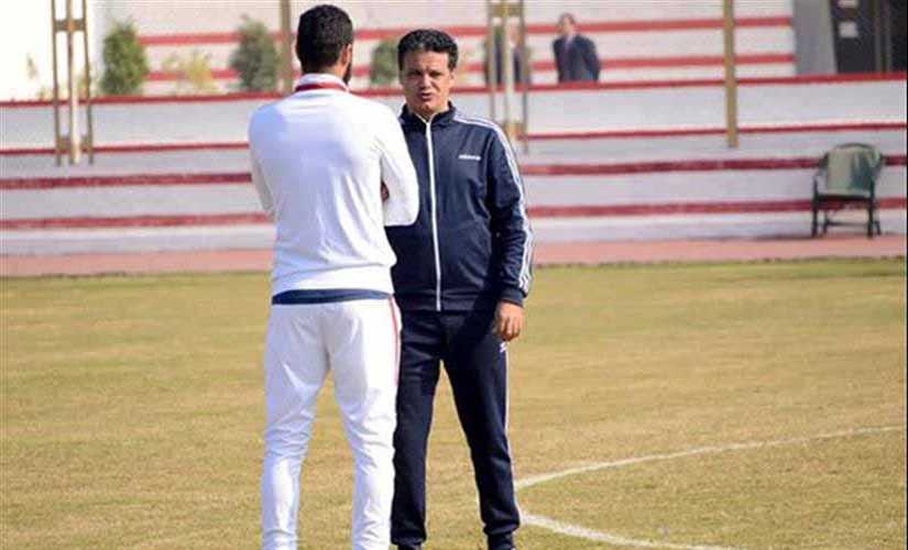 بعد أنباء عن توقيعه للأهلي.. إيهاب جلال يعقد جلسة طارئة مع “نجم الزمالك”