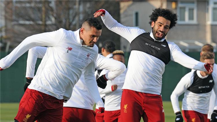 بالفيديو .. محمد صلاح يظهر بشكل كوميدى مع لوفرين قبل نهائى دورى الأبطال