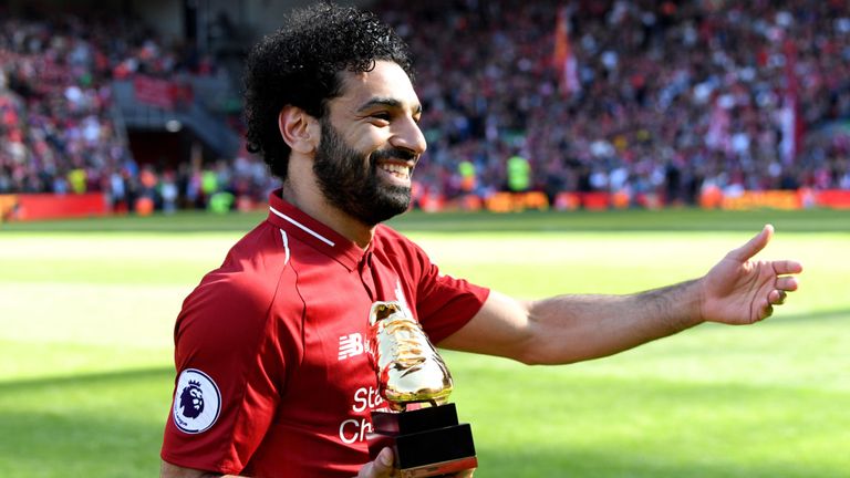 حذاء محمد صلاح في المتحف البريطاني و”كوارتز أفريكا”يشيد بأخلاقه المعبرة عن سماحة الإسلام