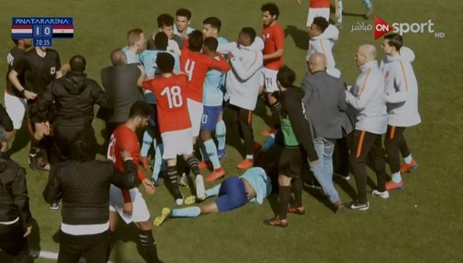 شاهد.. خناقة بين لاعبي منتخب هولندا ومصر الأولمبي منذ قليل