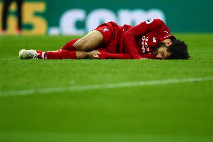 على الرغم من إصابته وبعد تعطل منافسيه.. محمد صلاح على بعد 90 دقيقة من تحقيق انجاز جديد بالدوري الإنجليزي