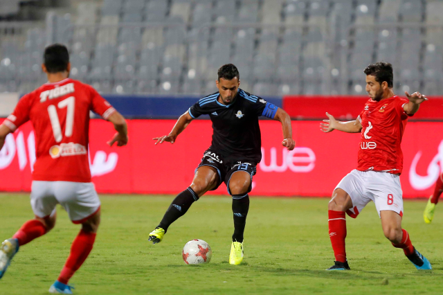 القنوات الناقلة لمباراة الأهلي والهلال والتشكيل المتوقع في دوري أبطال إفريقيا