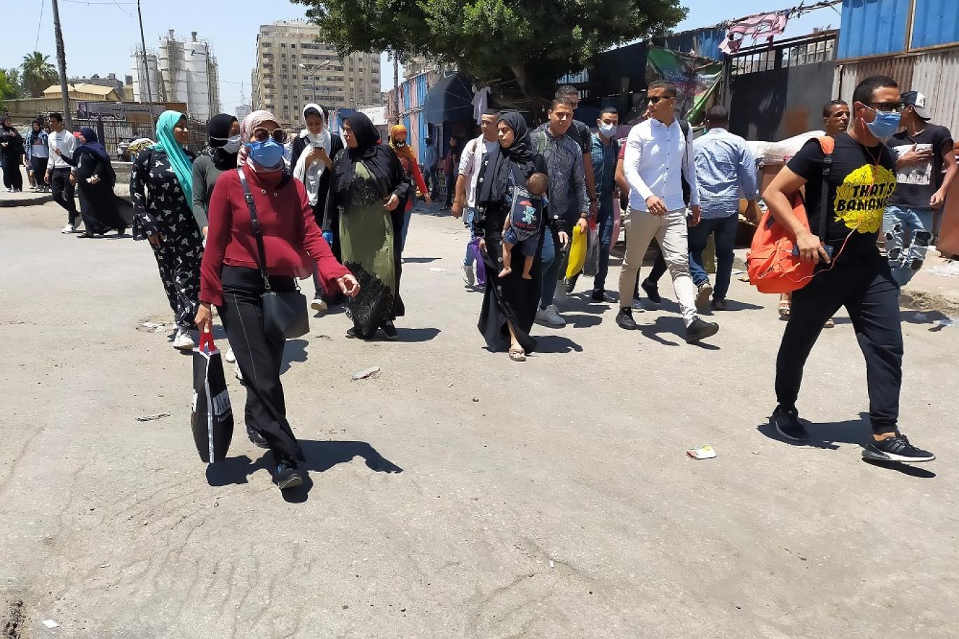 باحث اقتصادي: بعد تفشي كورونا.. العودة ليست إلزاما على الجميع ورفع الحظر هدفه اقتصادي بحت.. فيديو