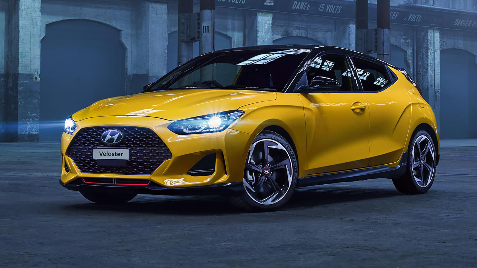 مميزات سيارة هيونداي فلوستر وعيوبها وأسعارها Hyundai Veloster