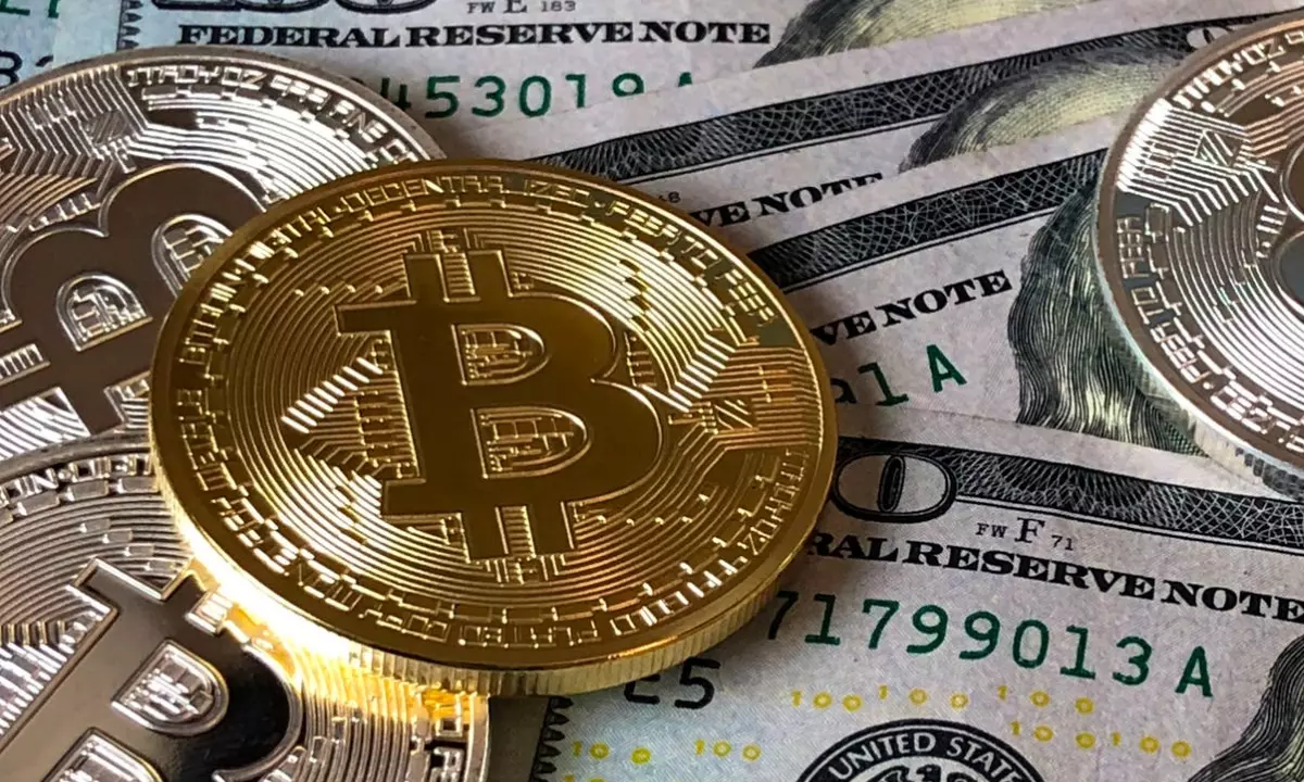 سعر البيتكوين اليوم.. عملة البيتكيون تقترب من مستويات 45 ألف دولار